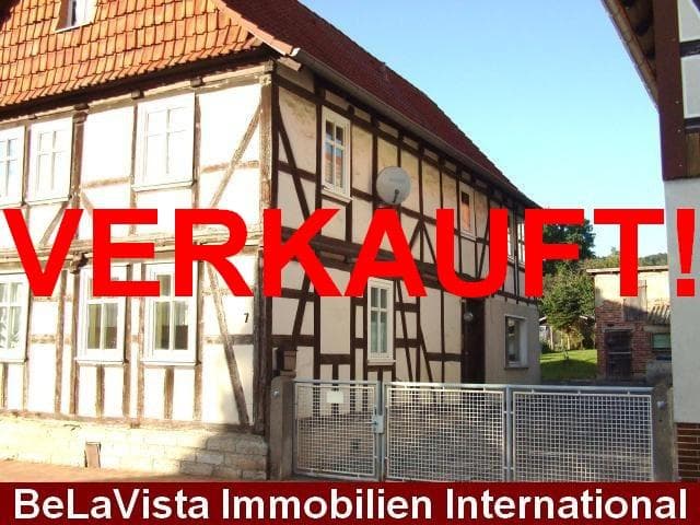BEREITS VERKAUFT !!!!     CHARMANTER RESTHOF , MIT SCHEUNE u.BEHAGLICHEM WOHNHAUS * SONNIGES WIESEN-GRUNDSTÜCK * KOMPLETT EINGEZÄUNT !!