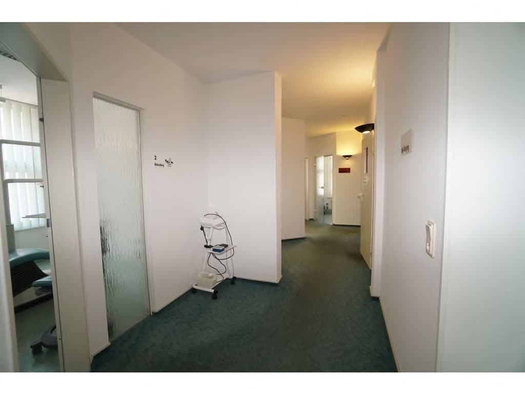 ETW - Etage mit Potenzial! 146 m² Wfl. u. 8,5 Zimmer - Ohne Bank finanzierbar!