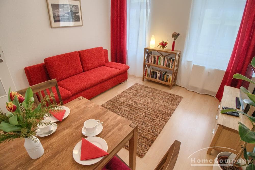 17709 HomeCompany Dresden Möbliert/Furnished 2-Zimmer Apartment mit Balkon in Dresden-Neustadt max. 3 Personen