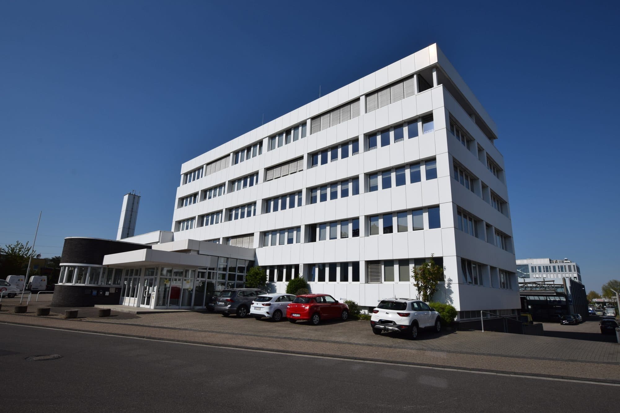 Büro- und Hallenflächein in Neuss