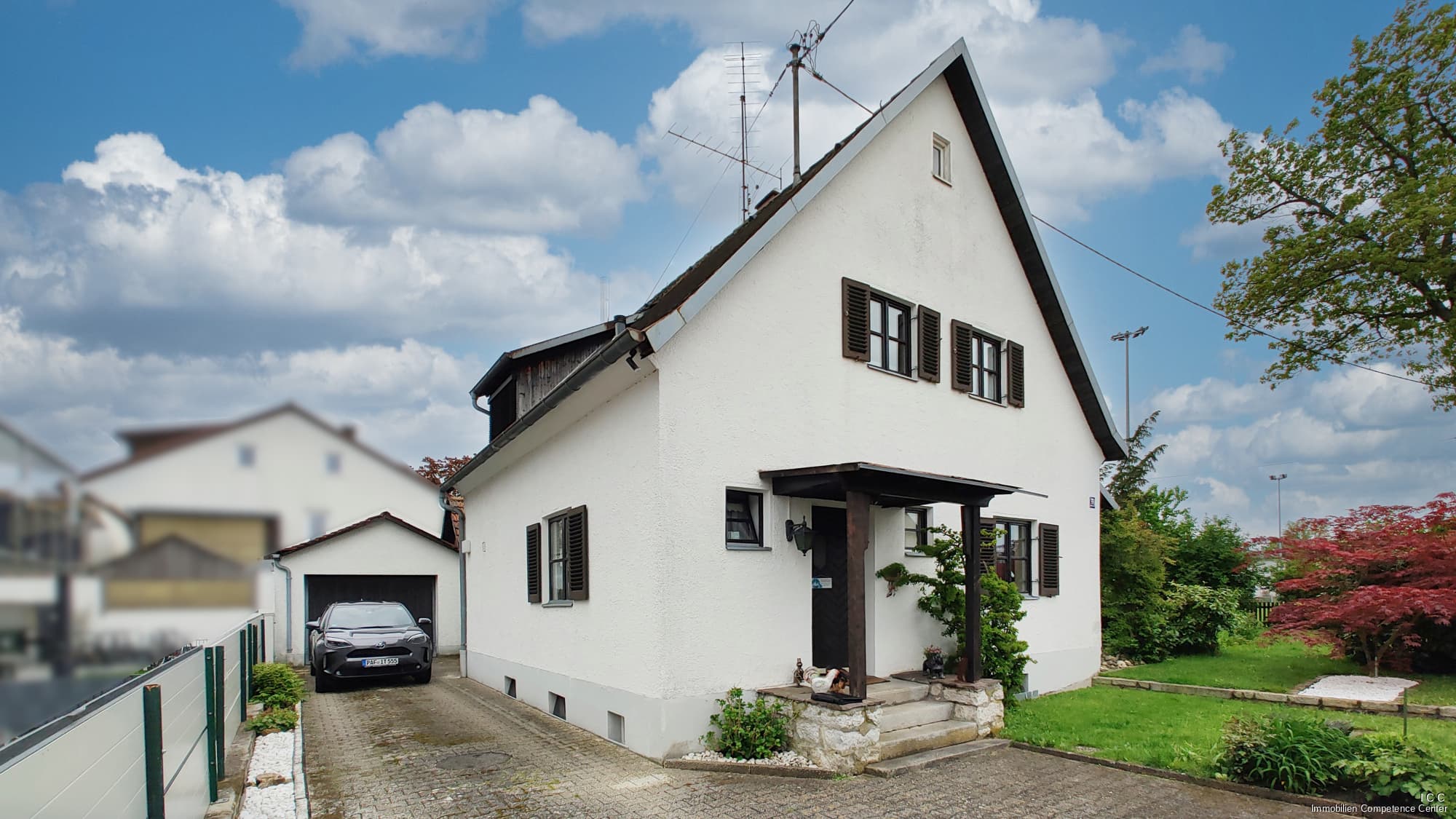 # Preisreduzierung 10,02% #
Top Grundstück mit Altbestand
mit viel Potential zum Ausbauen