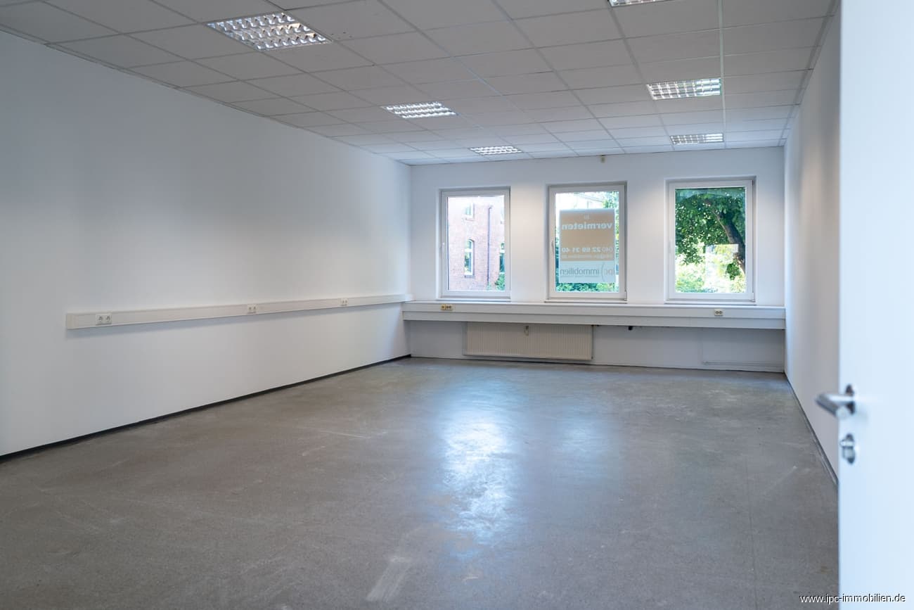 Großzügige Bürofläche in gut vernetzter Lage der Wismarer Altstadt.