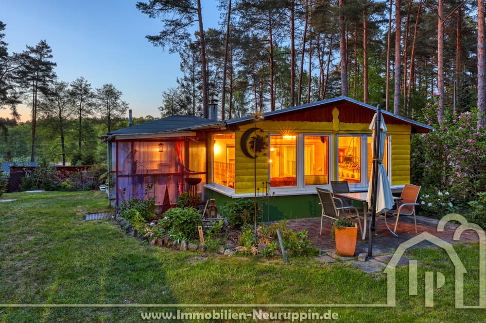 Wochenendhaus am Seeufer – mit freiem Blick aufs Wasser