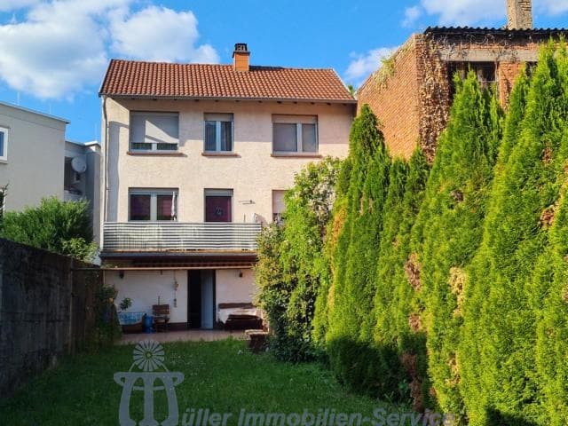 Liebevoll gepflegtes Einfamilienhaus in zentraler und doch ruhiger Wohnlage von Rodalben