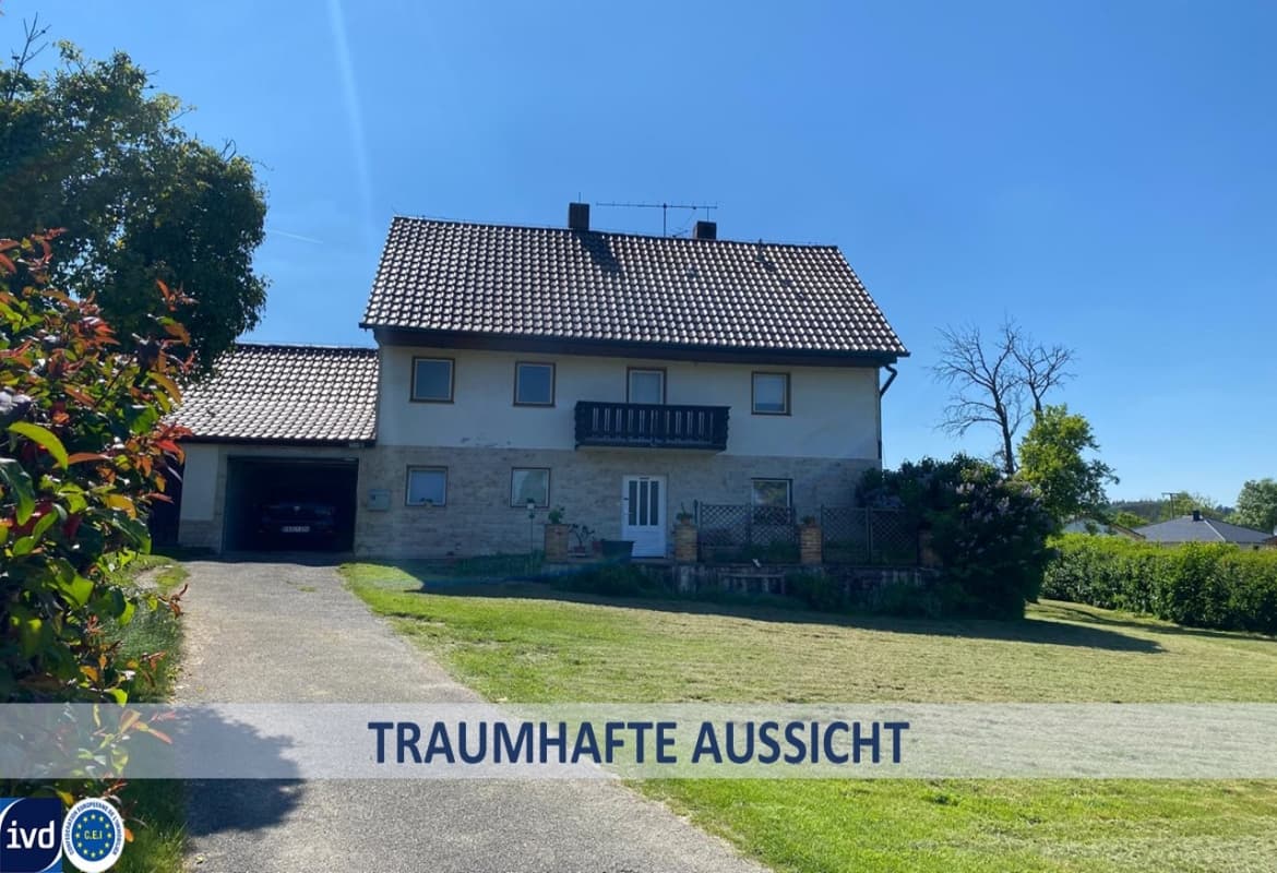 NEUER PREIS! GELEGENHEIT:
VERMIETETES ÄLTERES EIN-ZWEIFAMILIENHAUS
IN TRAUMHAFTER AUSSICHTS/RANDLAGE