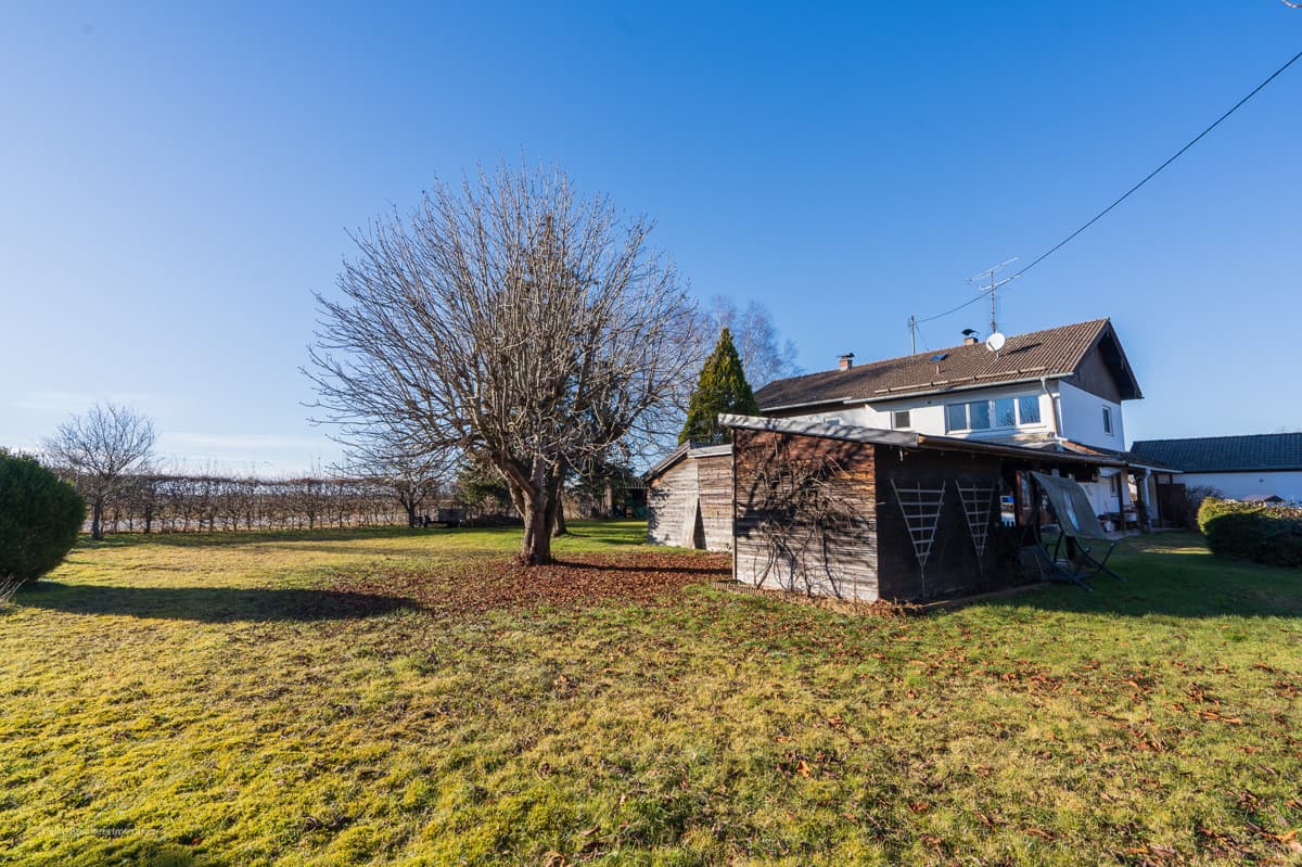***Heike Borchers Immobilien***Großzügiges Grundstück im Grünen***Bauchance für Familien***