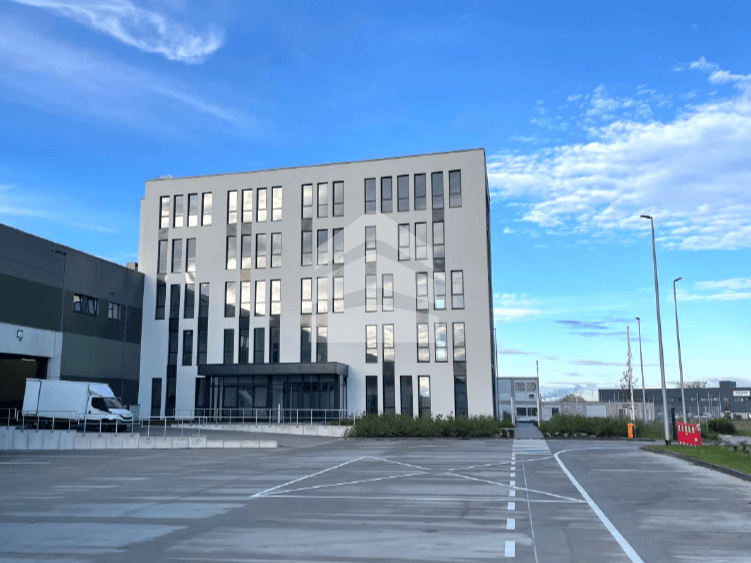 Moderne BUERO.flaeche mit 1.183 m² direkt am Leipziger Flughafen