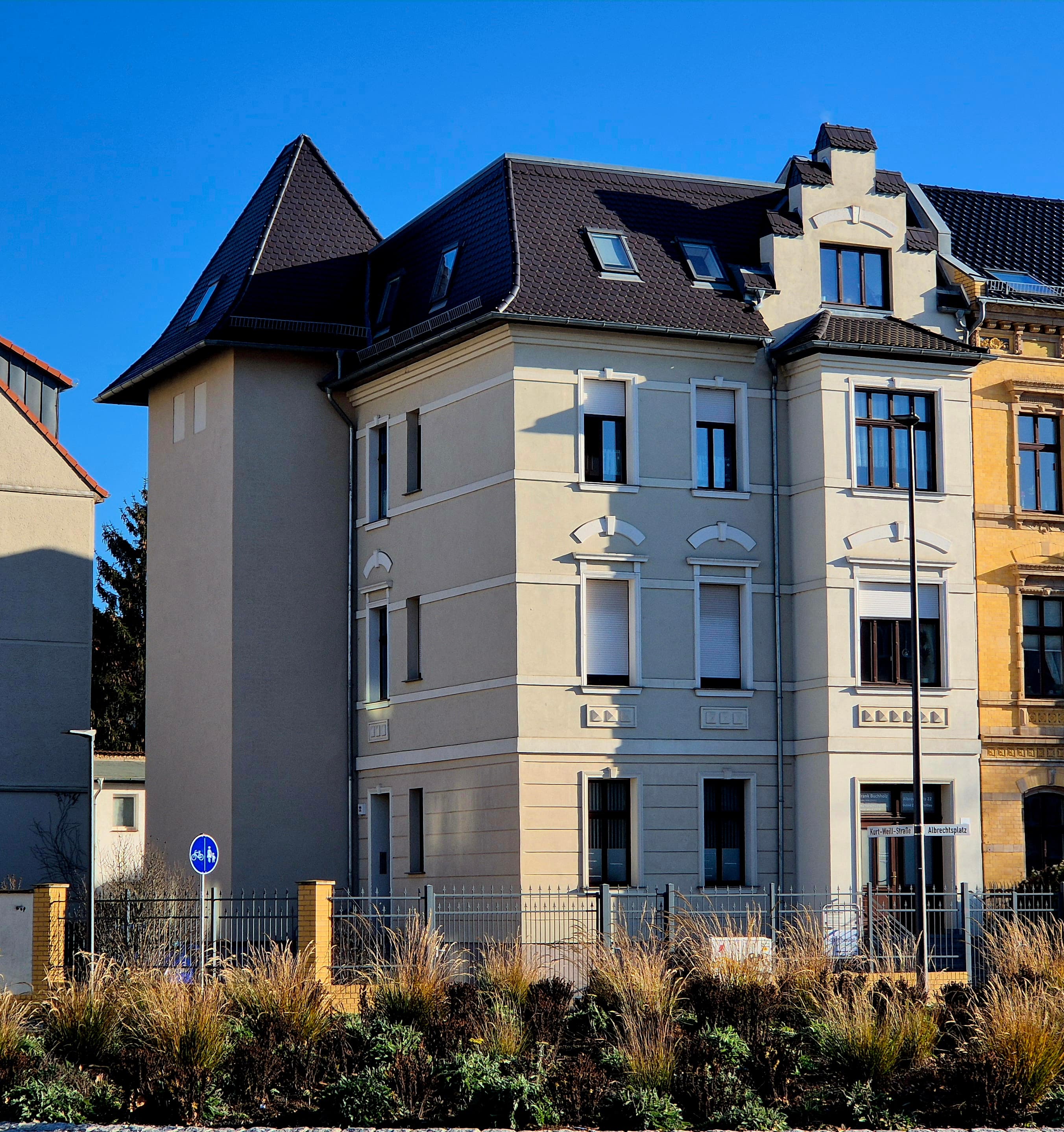 Kernsaniertes Wohn-und Geschäftshaus in bester Lage von Dessau