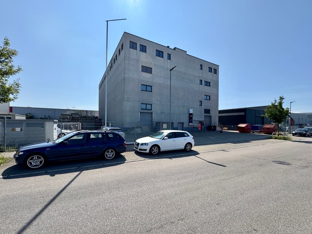 Lagerfläche ab sofort verfügbar - am Industrie- und Logistikstandort