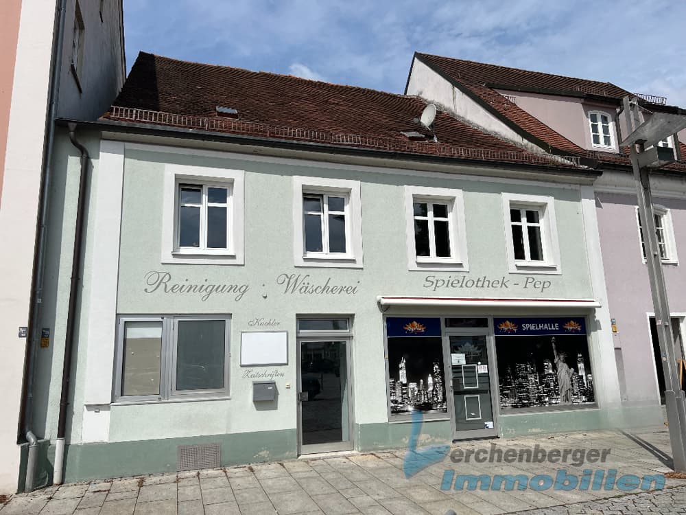 Wohn- und Geschäftshaus im Zentrum von Osterhofen