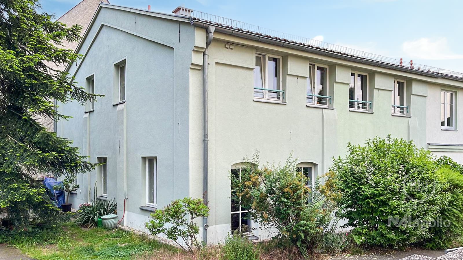 ETW-PAKET: REIHENHAUS MIT ZWEI VERMIETETEN EINHEITEN