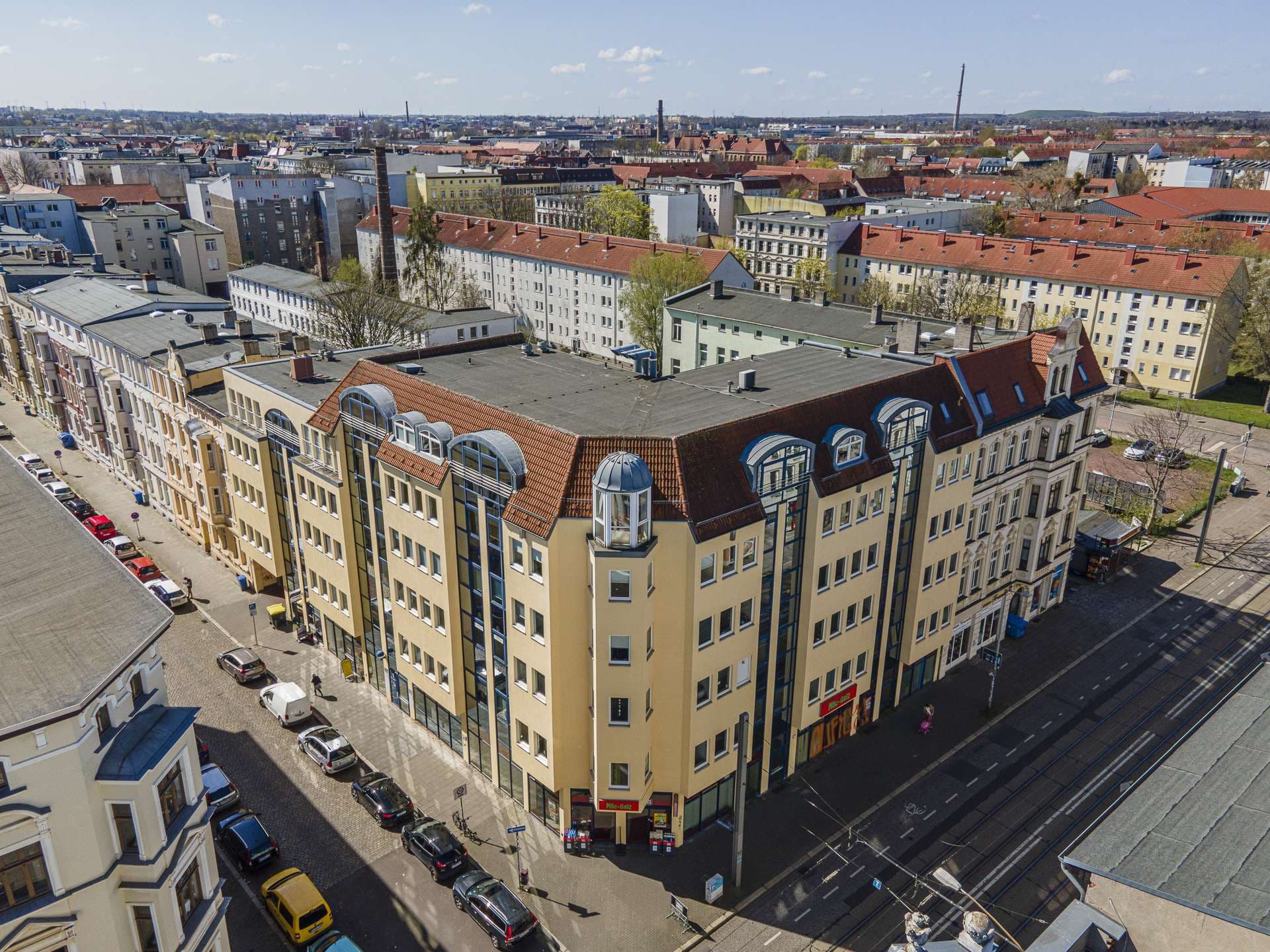 Selbstständige aufgepasst: 86m² Büro mit großem Lagerraum direkt an der großen Diesdorfer!