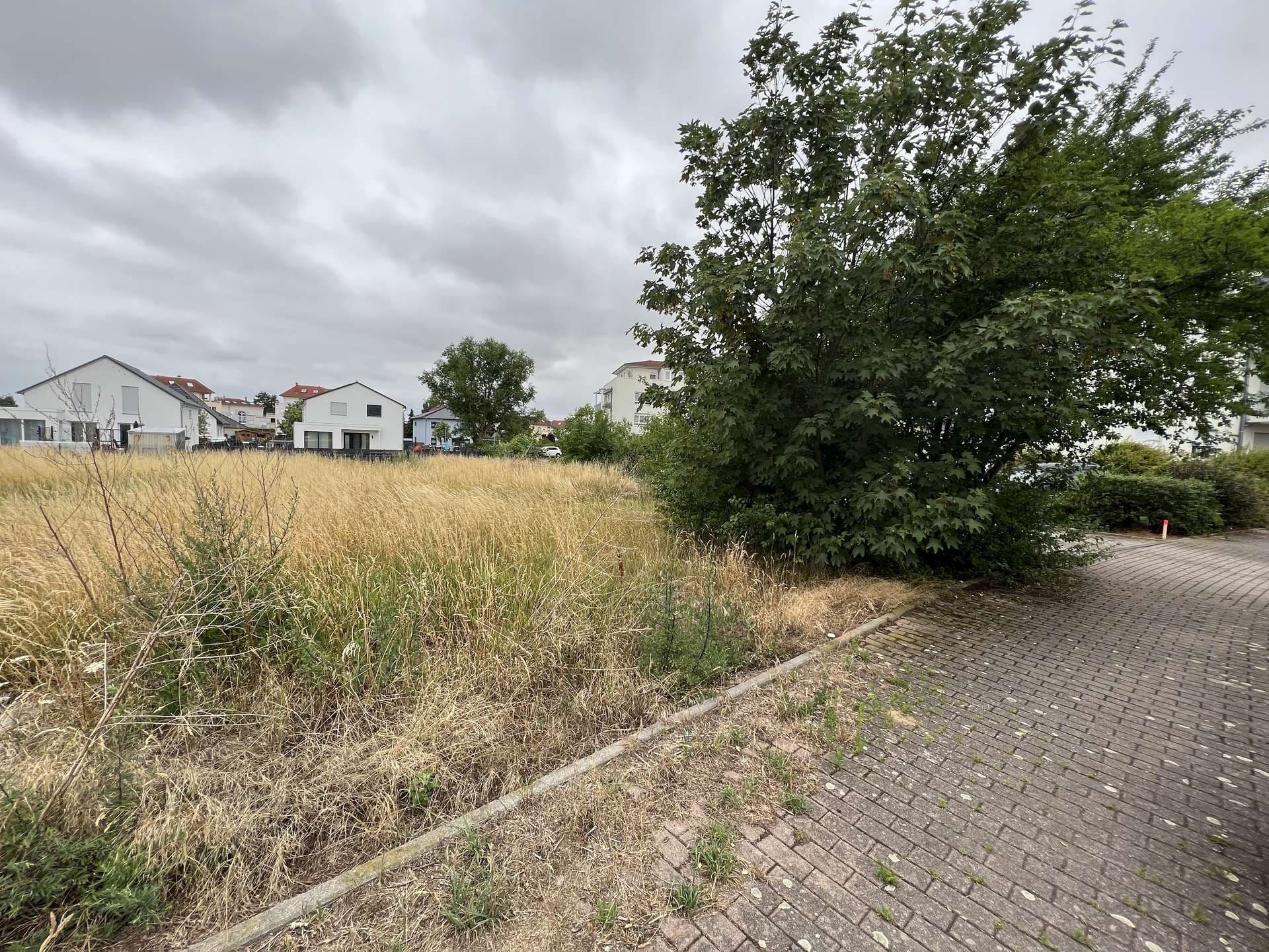 Provisionsfrei! Bauträgerfreies Grundstück, ca. 827m² für Ihr individ. Eigenheim in gewachs. Siedlung