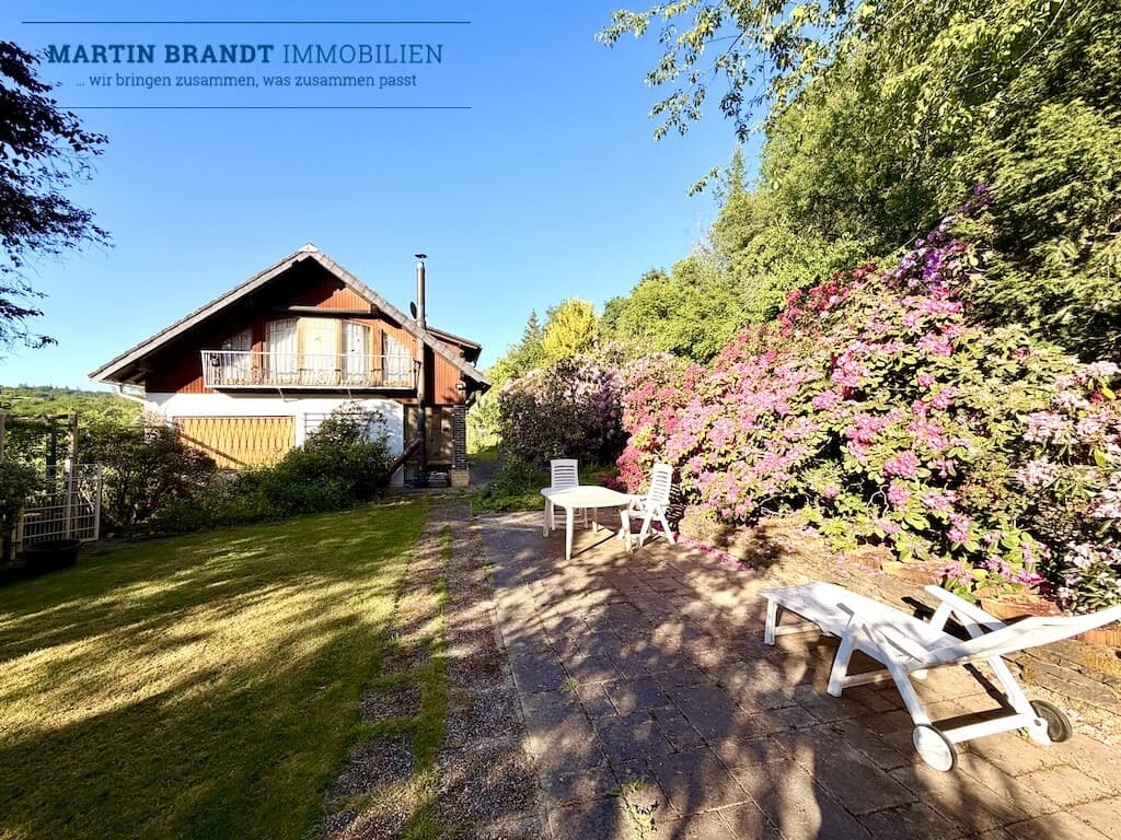 Charmantes Einfamilienhaus mit Waldgrundstück ca. 1.958 m² 
in Traumlage von Waldems-Niederems