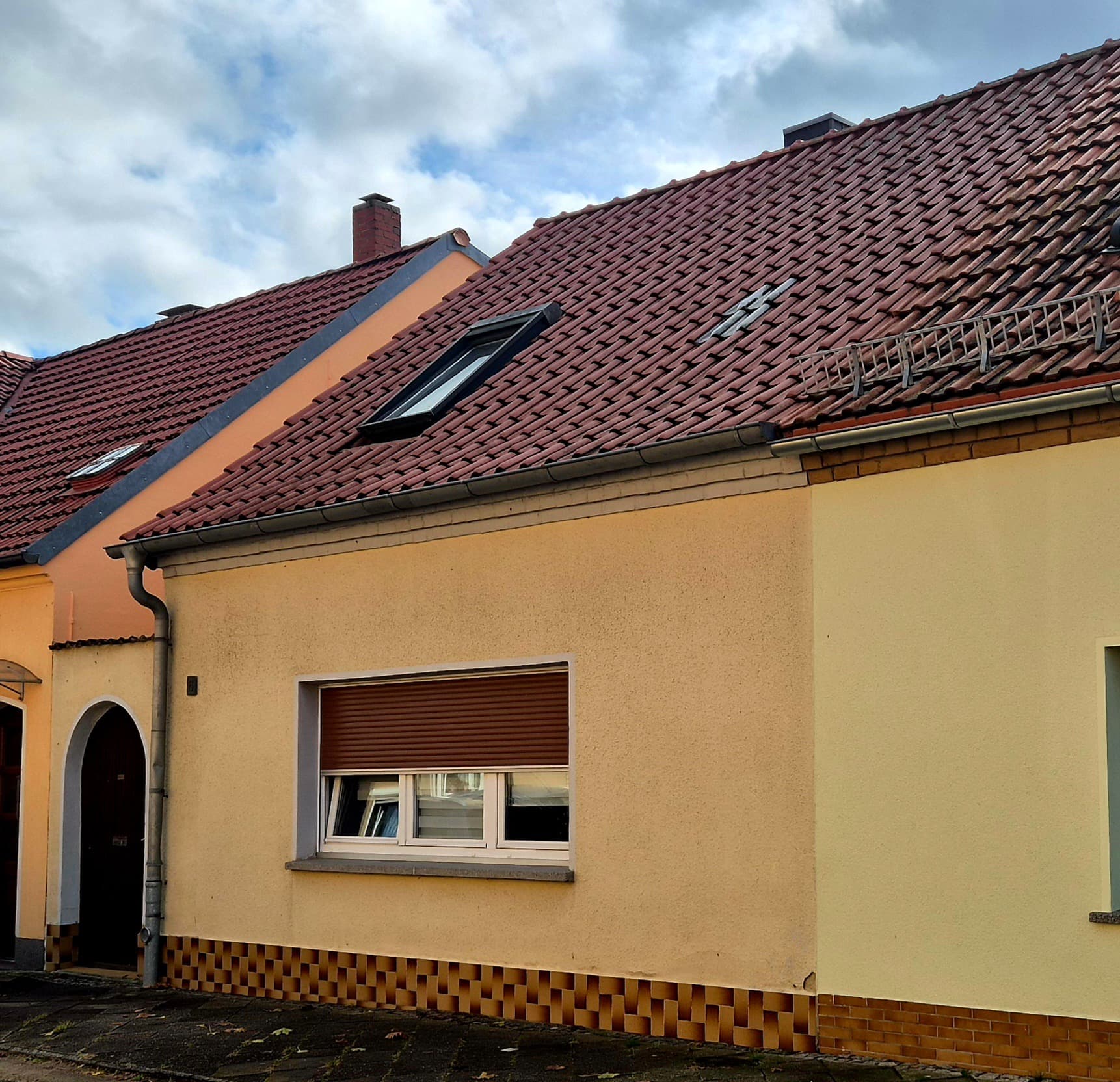Zahna - Kleines Einfamilienwohnhaus mit Kachelofen / Teilmodernisiert