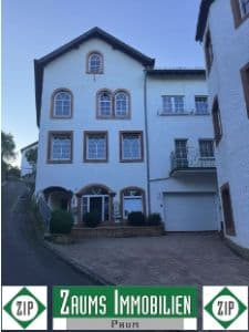 Großes Mehrfamilienhaus mit 3 Wohneinheiten, 352 m² Wohnfläche  zentral in Mürlenbach