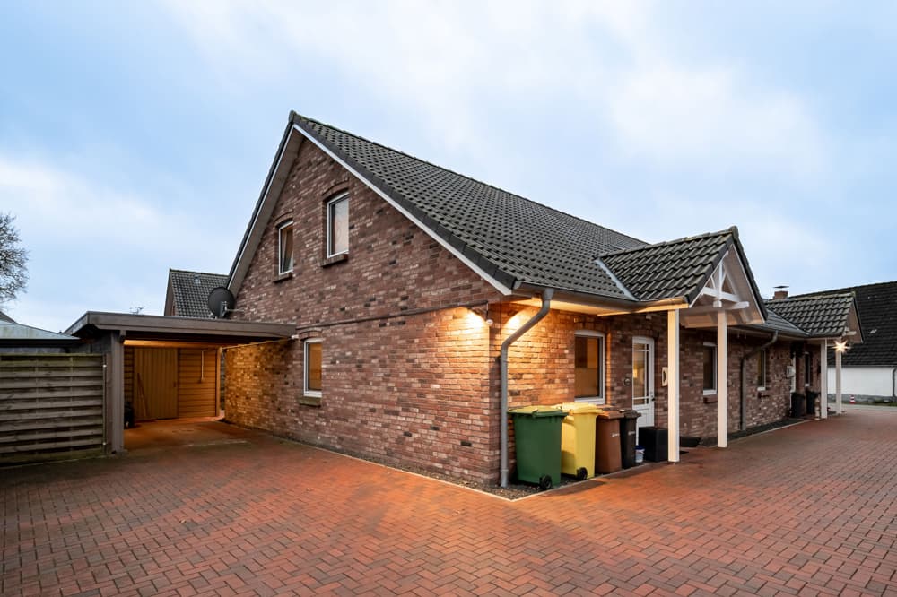 Moderne Doppelhaushälfte mit viel Platz, nur ca. 15 Minuten von Husum entfernt.