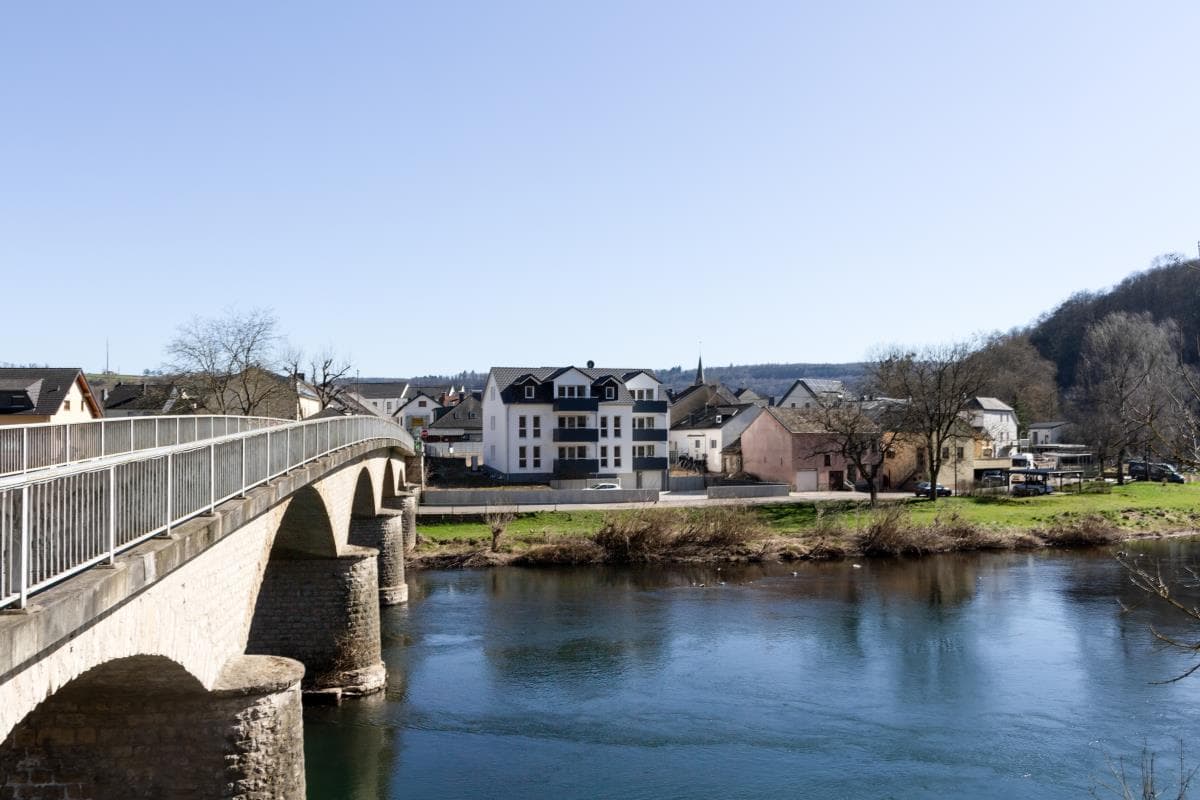Modernes Wohnen mit herrlichem Blick auf die Sauer in Langsur - Nähe Wasserbillig