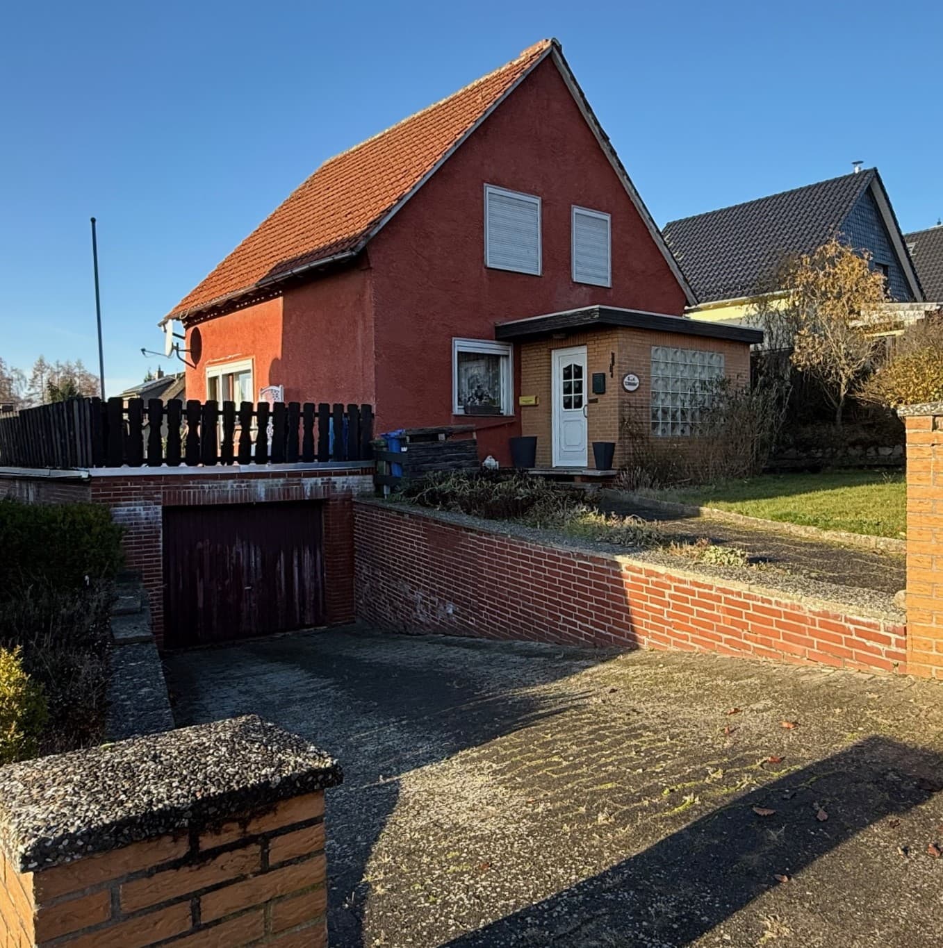 Charmantes 1-Familienhaus mit Terrasse,Garage,Garten und viel Potential.Beliebter Lage von Helmstedt