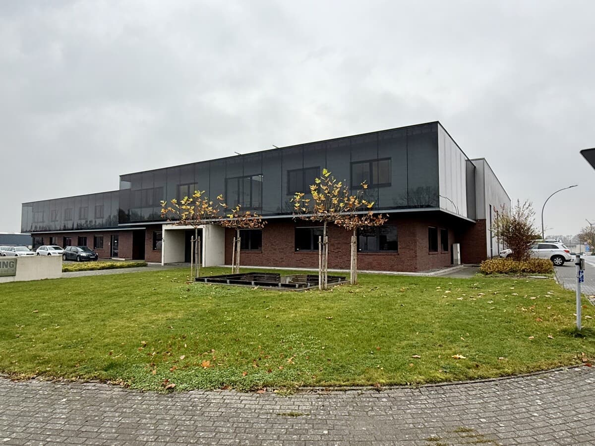 Moderne Bürofläche in repräsentativem Gewerbeobjekt!