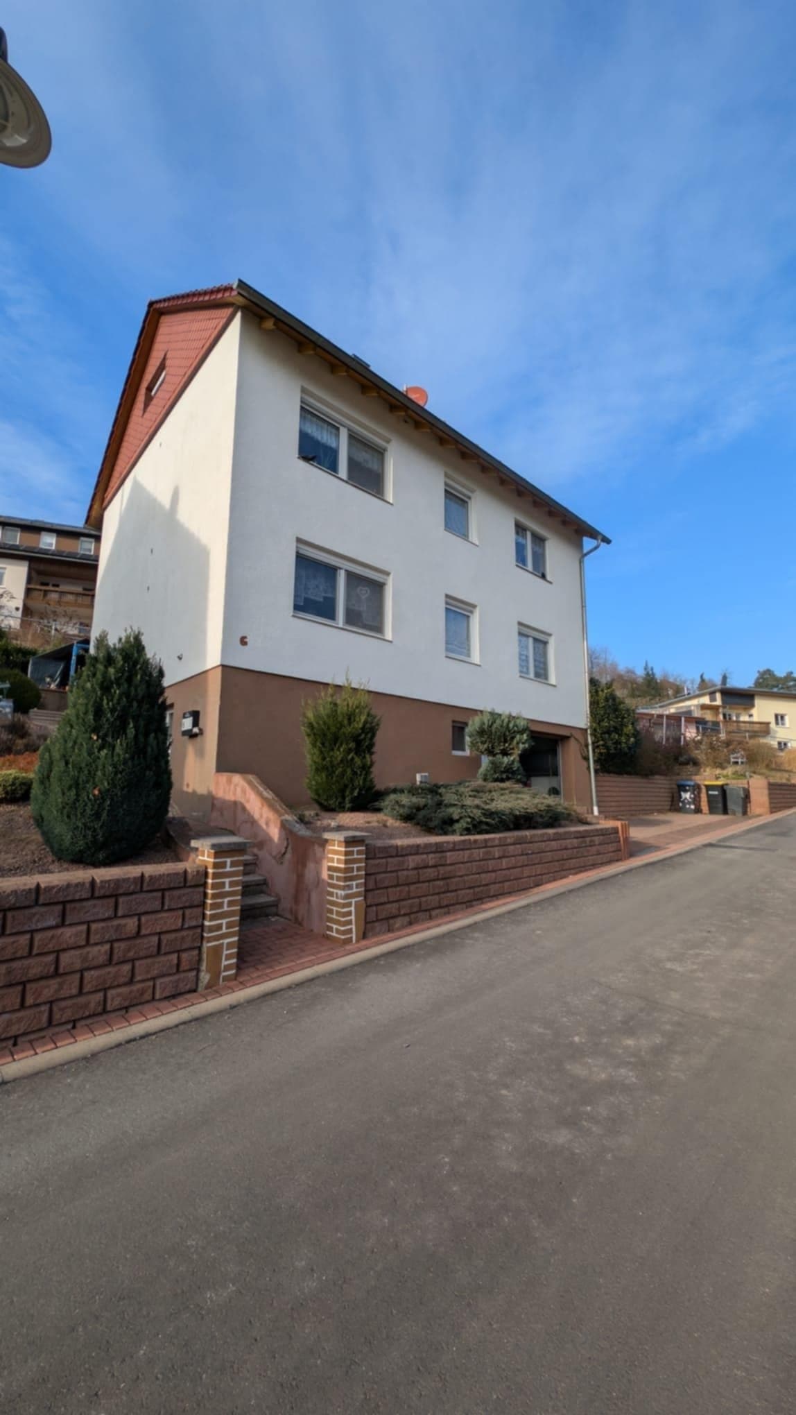 Heringen-OT, 2 Fam.Hs. + Appartement