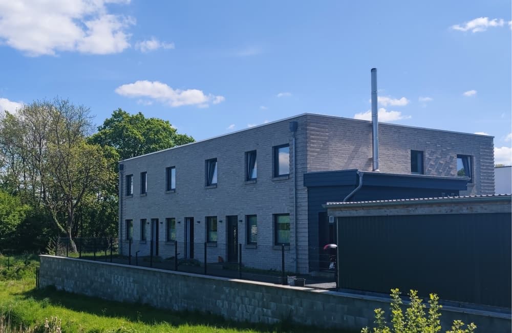 Eine Investition mit Top-Lage und schneller Rendite: modernes Mehrfamilienhaus mit 4 Wohnungen.