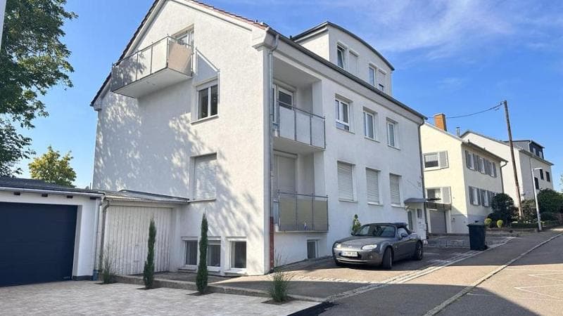 Lakeview-Loft! 3 room (2 Br) apartment in Böblingen - available from Mai 29.