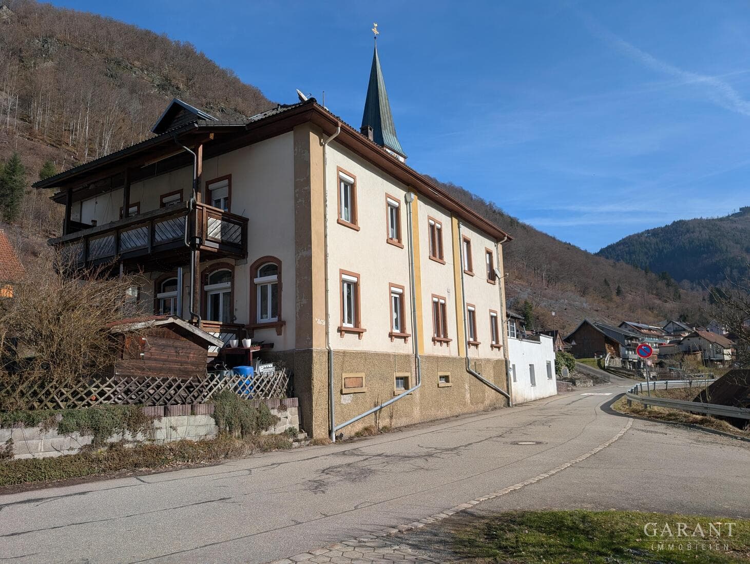Günstige Gelegenheit! 4 Zimmer-Wohnung im Herzen von Gschwend! - Sofort frei!