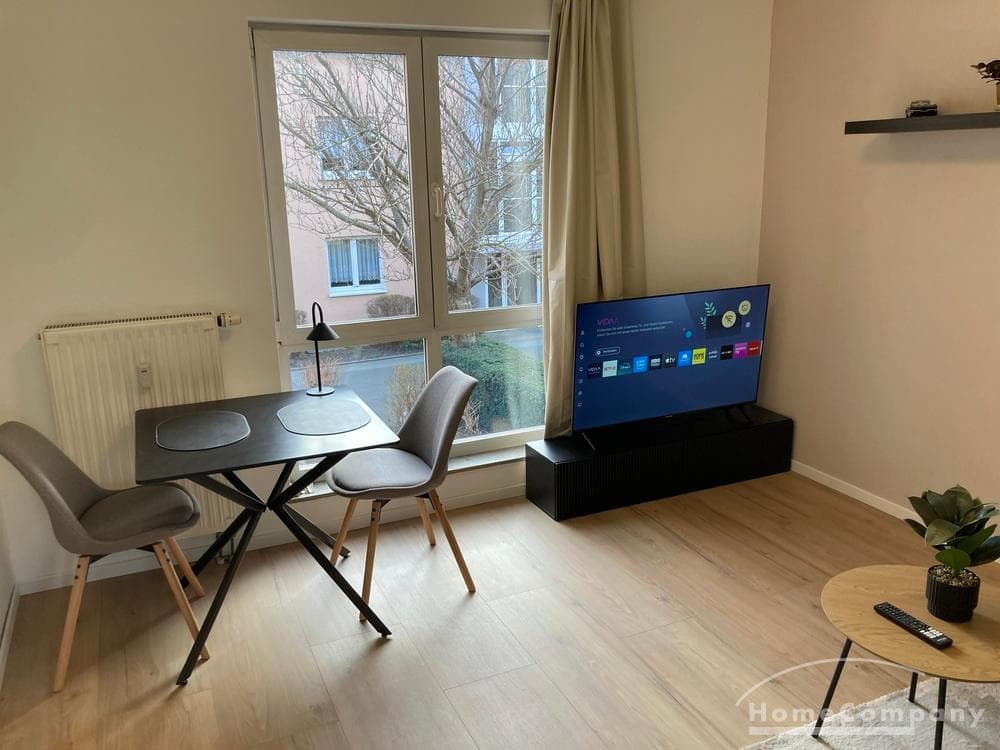 27682 HomeCompany Dresden Möbliert/Furnished 2-Zimmer Apartment mit Balkon in Dresden- Strehlen max. 2 Personen