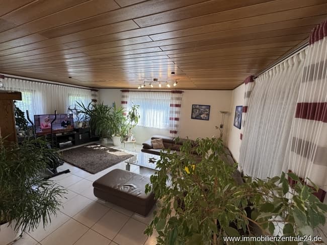 Charmante 3-Zimmer-Eigentumswohnung mit Kamin, Loggia & Fußbodenheizung in Rödermark-Urberach