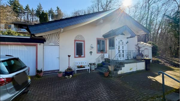 Ehamliges Försterhaus in traumhafter Waldrandlage