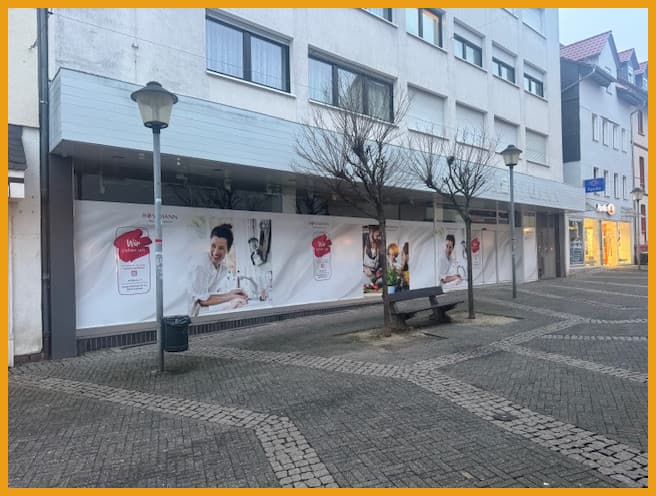 ZENTRALER STANDORT FÜR  IHR GEWERBE!