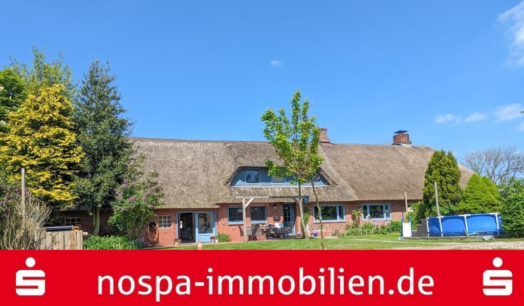 Unter Reet geboren – Ein Haus mit Seele, Weite und Möglichkeiten