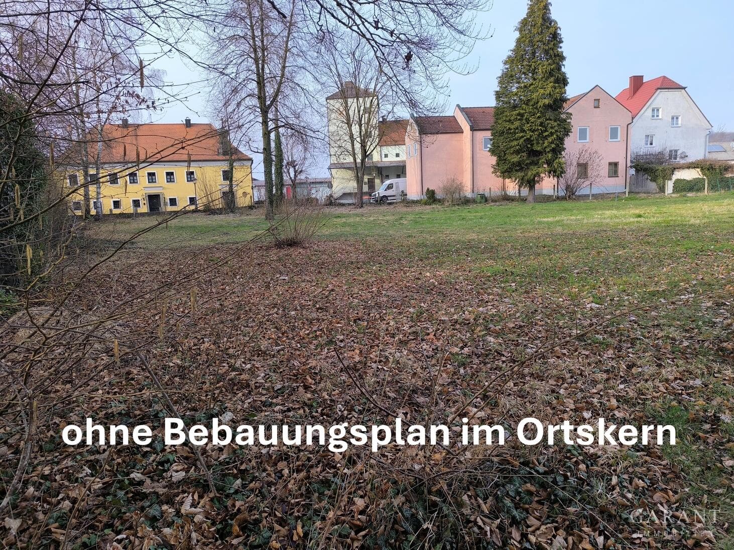 Grundstück ohne Bebauungsplan im Ortskern von Ering