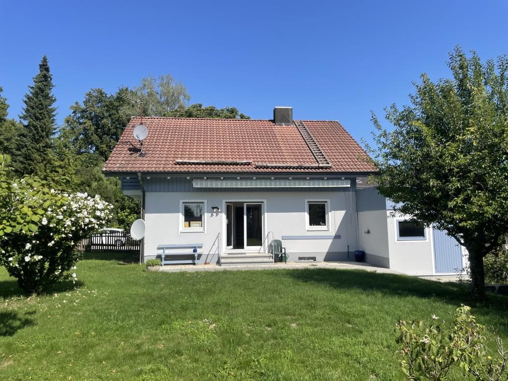 * Traditionelles Wohnen in beliebter Familienlage *      
   