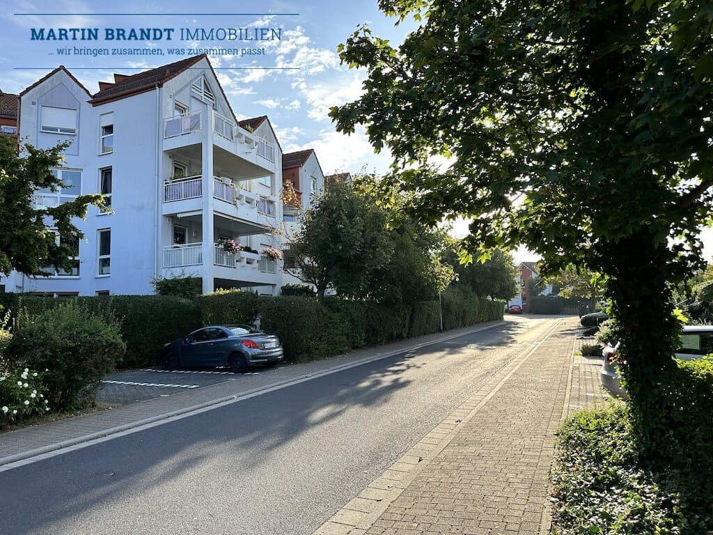 Attraktive 3 Zimmer Wohnung (vermietet) mit Südwest-Balkon 
in schöner Lage am Idsteiner Gänsberg...