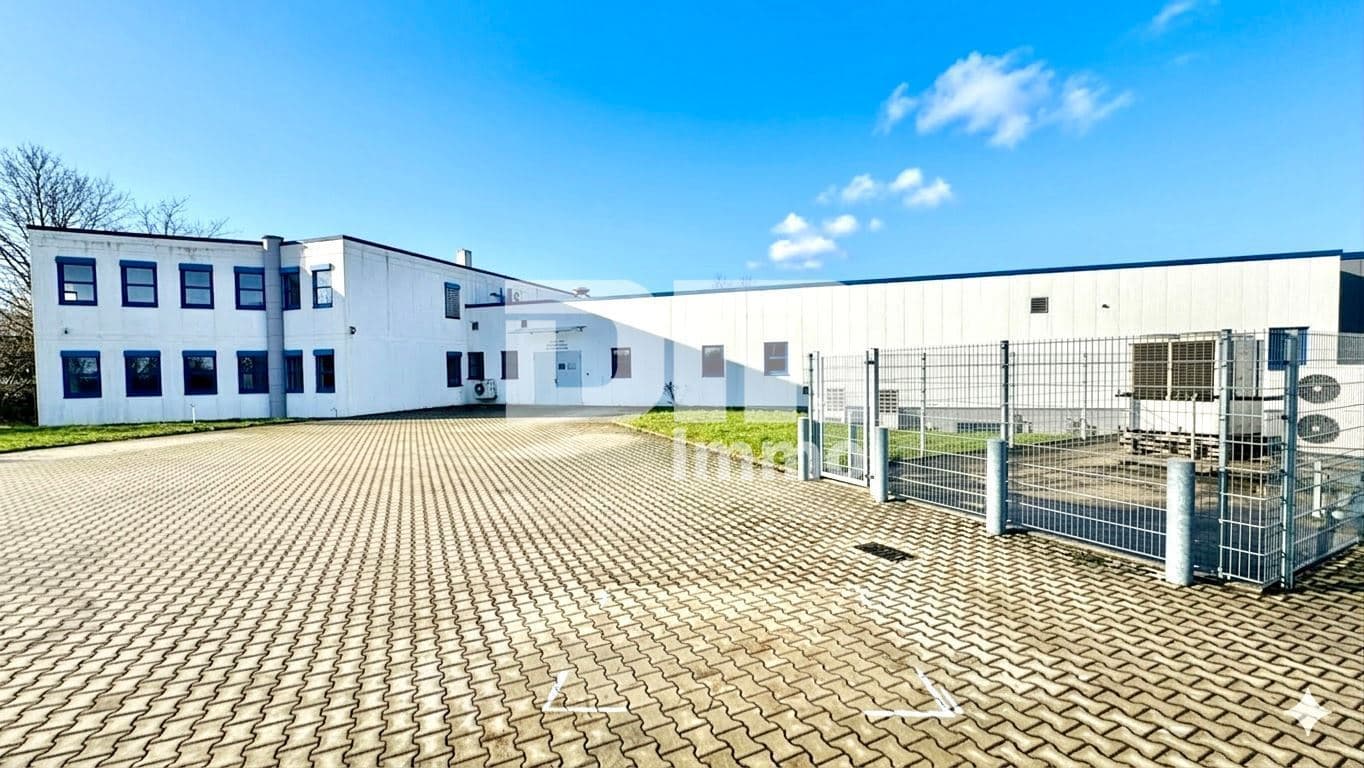 Vielseitiger Gewerbekomplex Halle + Büro / Freifläche - Top Infrastruktur direkt am A44 / A49 Kreuz