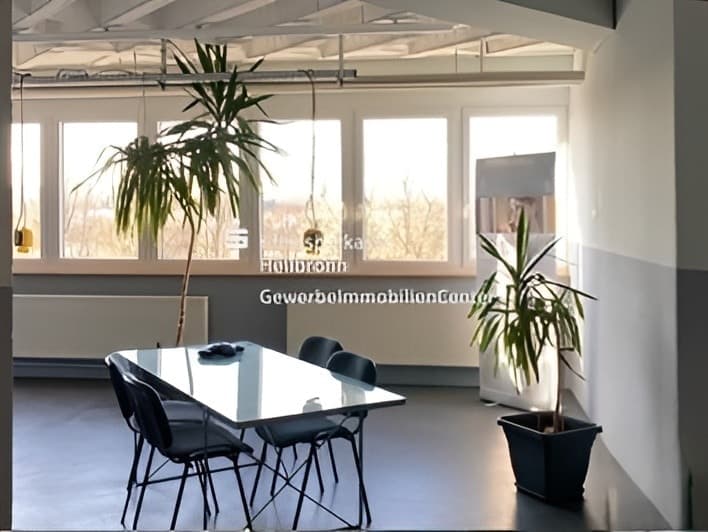 Büro-/ Kleinteileproduktionsfläche mit Weitblick
