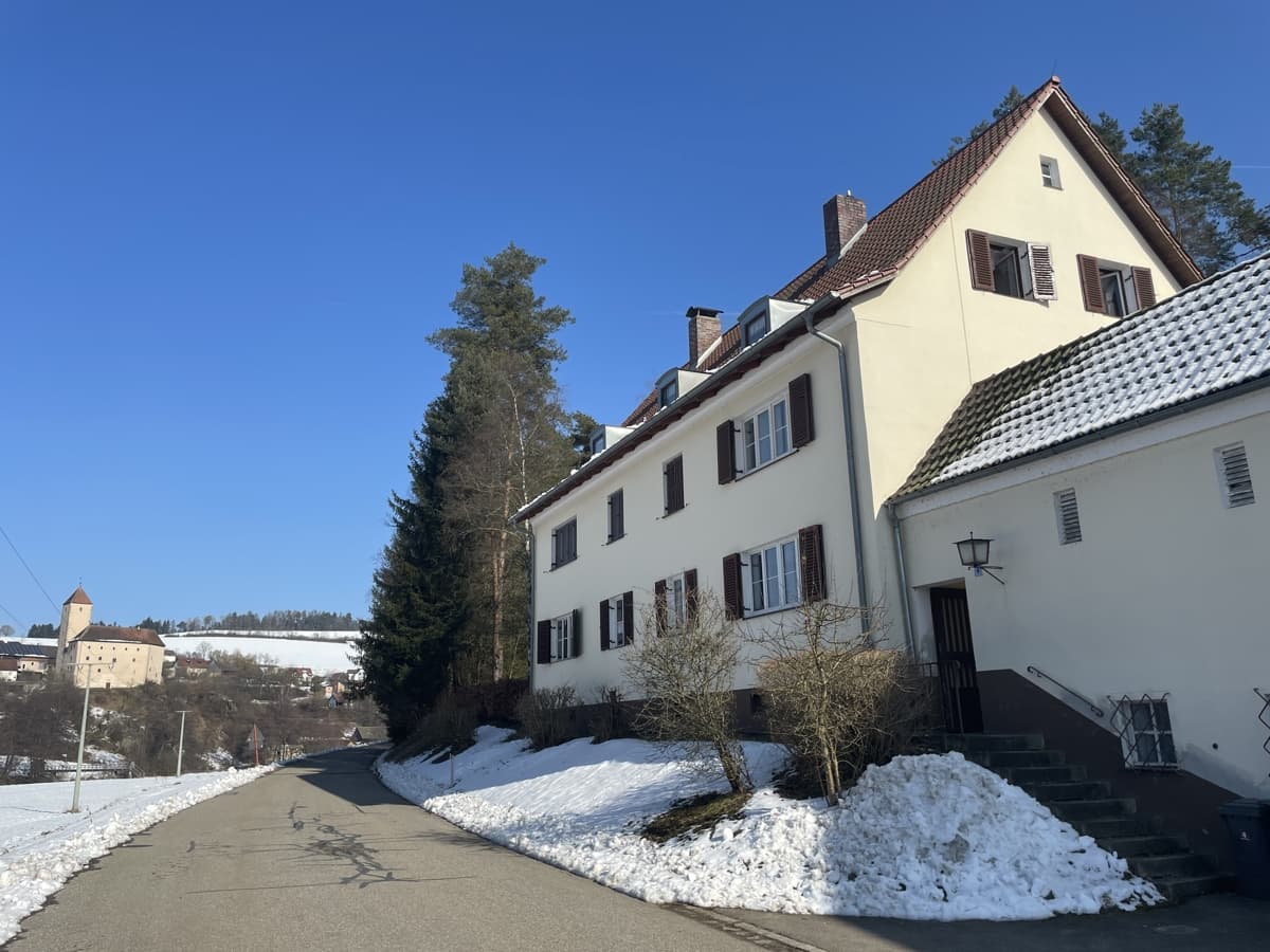 Mansardenwohnung am Ufer der Pfreimd – Natur, Ruhe und Blick auf die Burg Trausnitz! - RESERVIERT