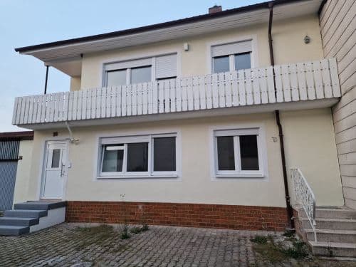 Mehrfamilienhaus mit großem Hof undkleinem Gargen in 97618 Unsleben (ID 10539)