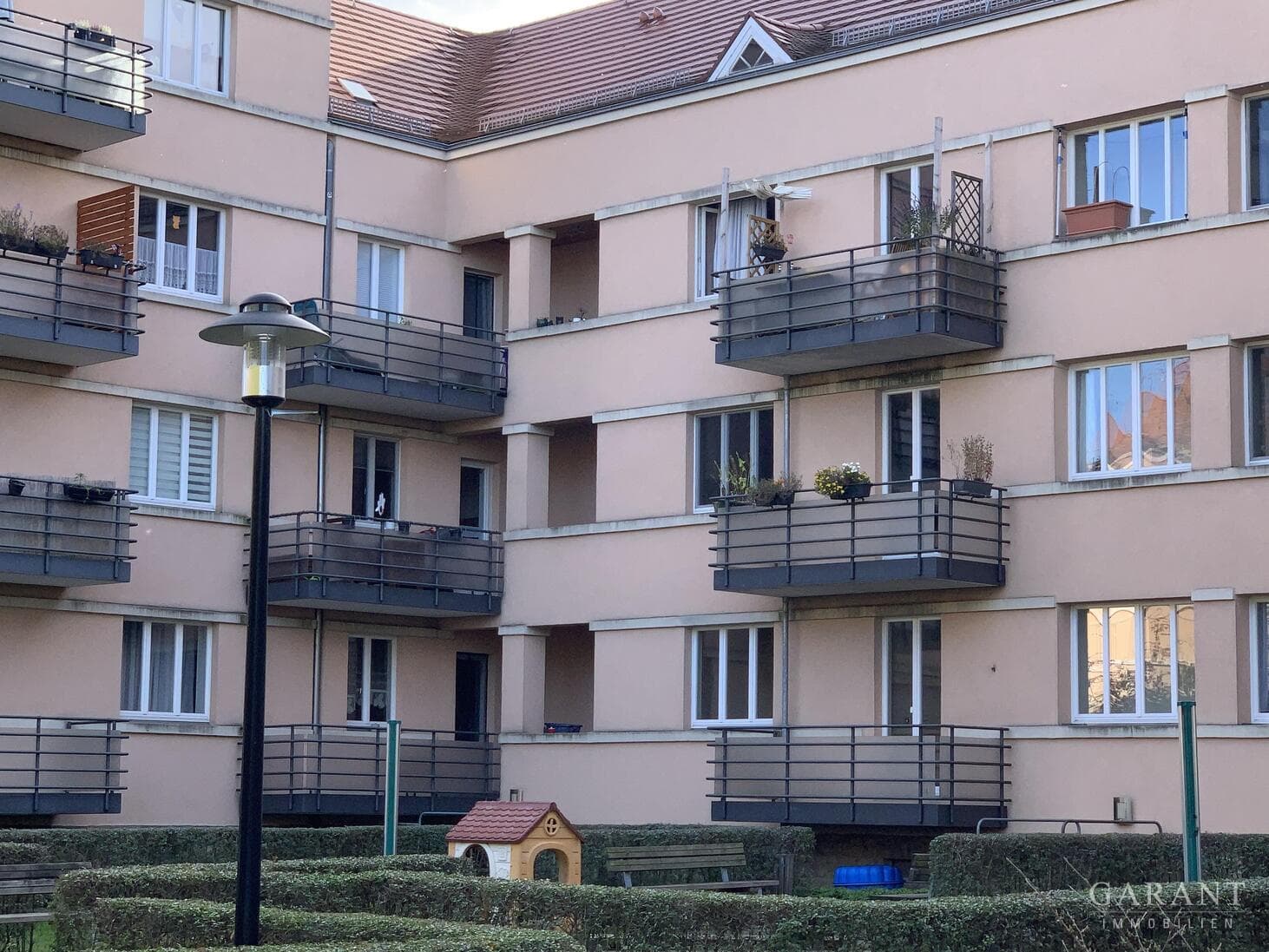 Vermietete 3 Zimmer-Wohnung mit Balkon in Dresden-Strehlen - solide Kapitalanlage