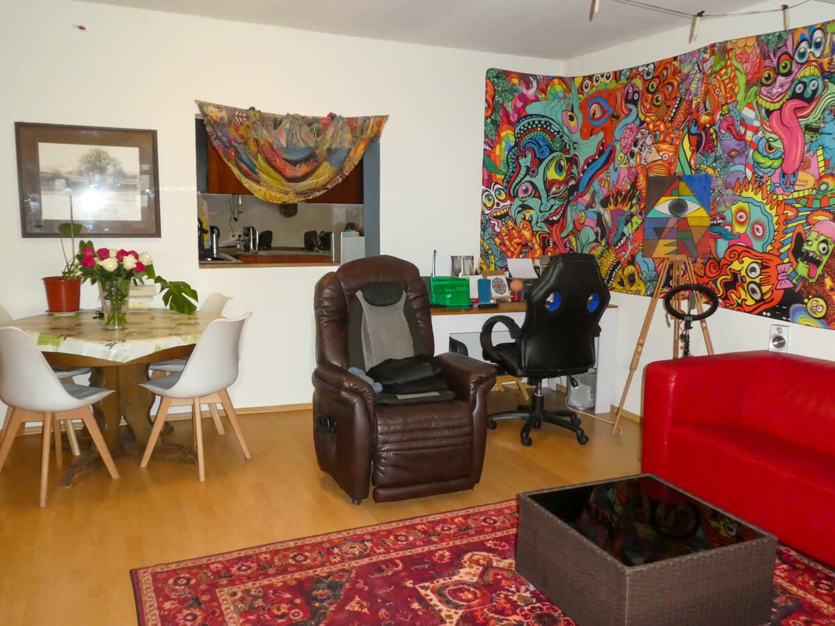 Erdgeschoßwohnung in einer Alten Stadtvilla mit Gartenanteil