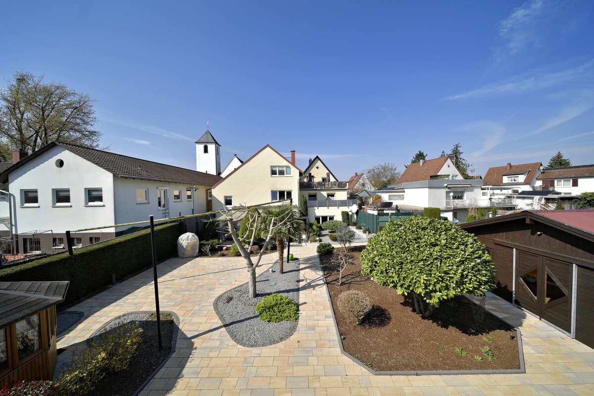 Familienglück mit traumhaftem Garten und vielen Extras!