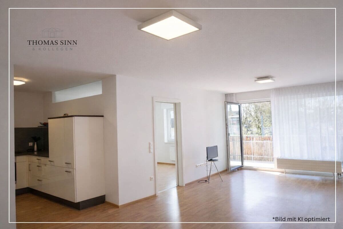 Helle und moderne Wohnung im 1. OG
Großer Südbalkon - TG-Platz
Super Zustand - sofort beziehbar