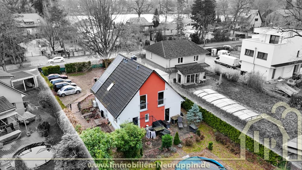 Einfamilienhaus mit Wärmepumpe, Pool und Garten in ruhiger Seenähe von Falkensee - Erbbaupacht