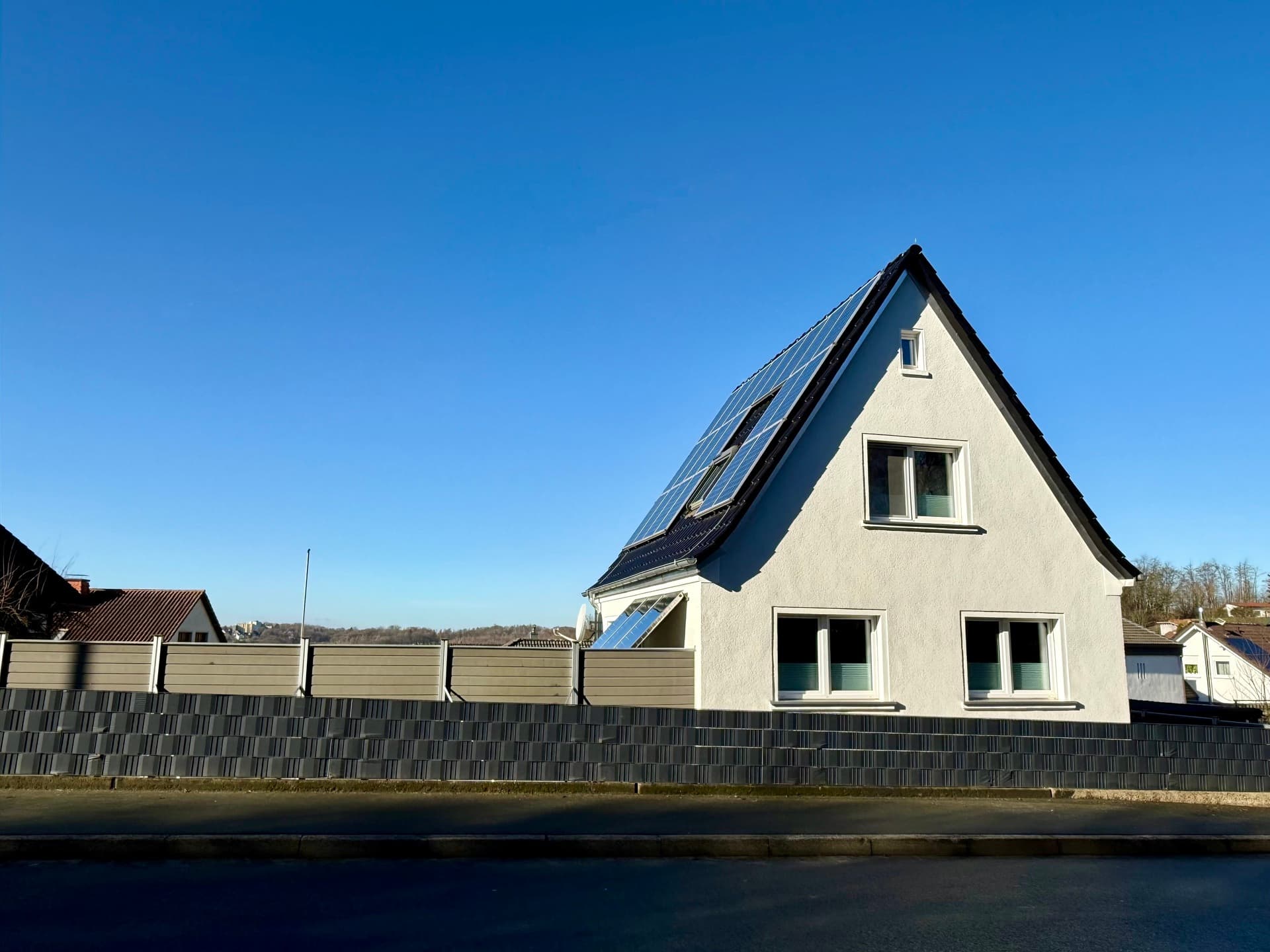 Fröndenberg-Hohenheide: Altbau, aber nicht vom alten Eisen - Energetisch und technisch im TOP Zustand!