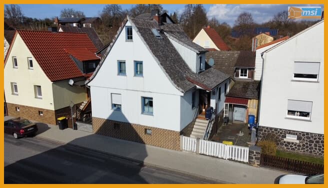 WOHNHAUS MIT EHEMALIGER SCHREINERWERKSTATT 
KEINE KÄUFERPROVISION!