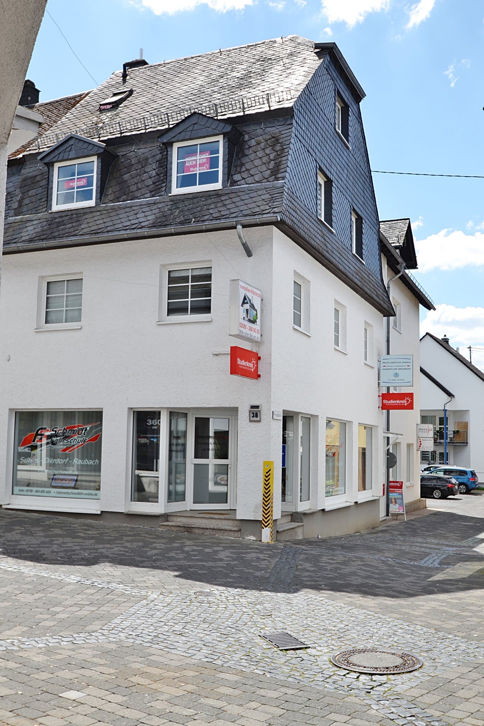 Büro - Praxis Sorglos-Anlage-Immobilie: Geschäftshaus im Zentrum von Dierdorf/A3 Köln-Frankfurt
