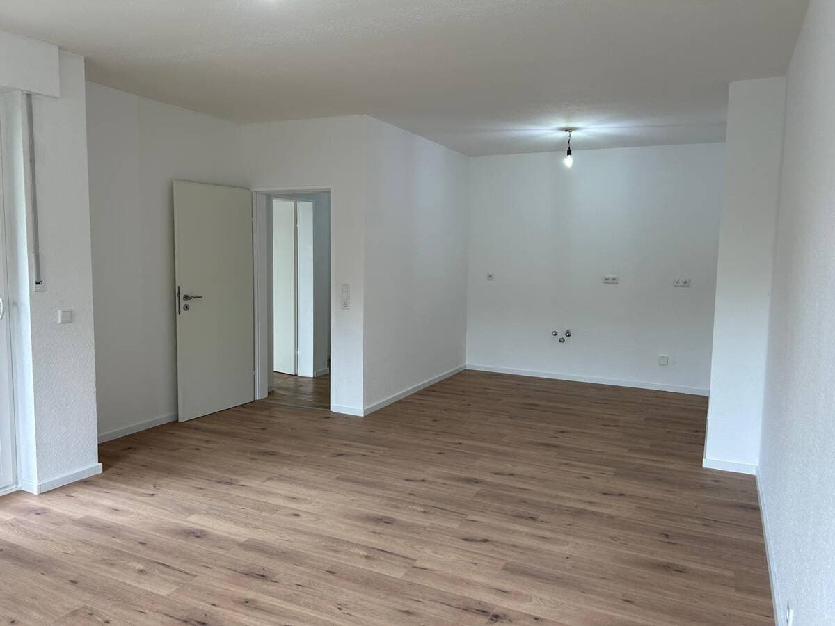 NEU RENOVIERT u. SOFORT BEZUGSFREI! Eigentumswohnung im EG / 3 Z/ ca. 64 m² in Wiedenbrück
(WE 03)