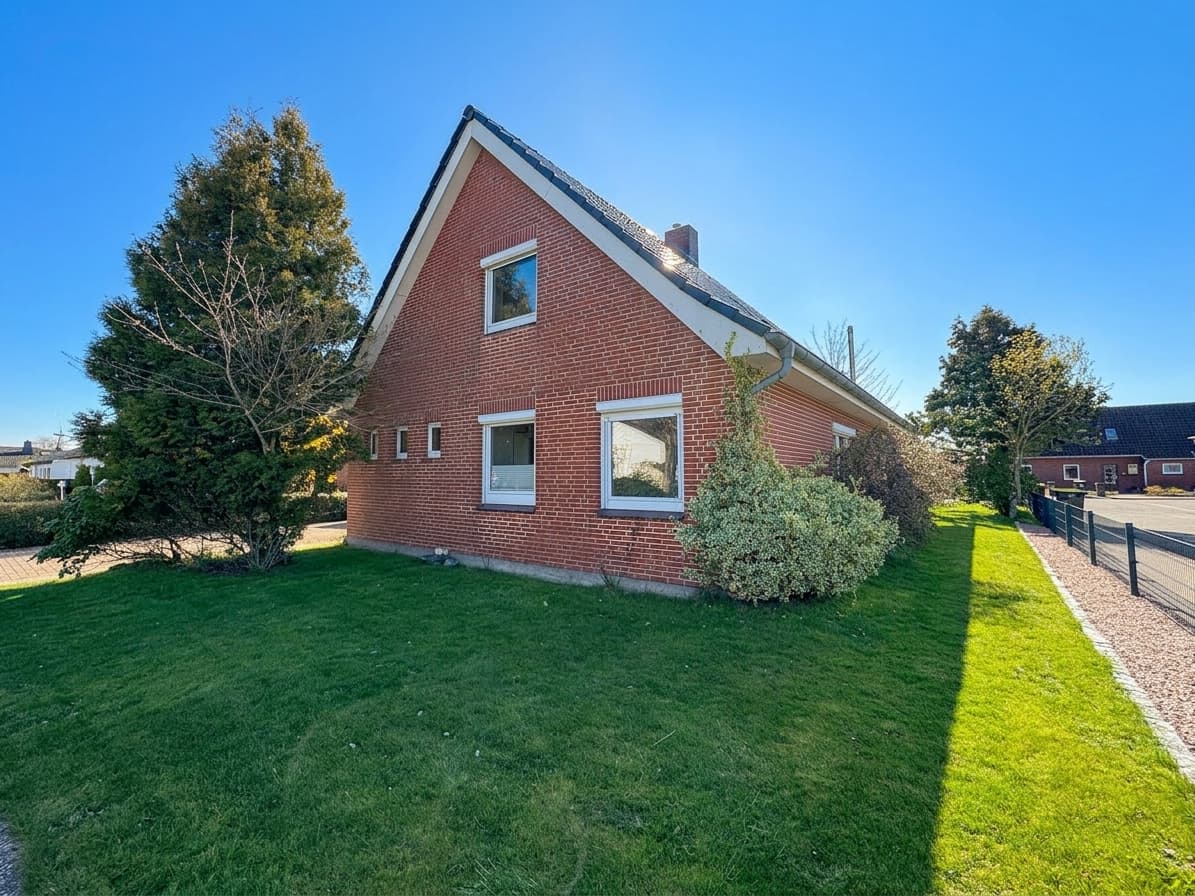 Ein Haus, zwei Konzepte: Perfekt für Familien oder zum Mehrgenerationenwohnen in Marne!